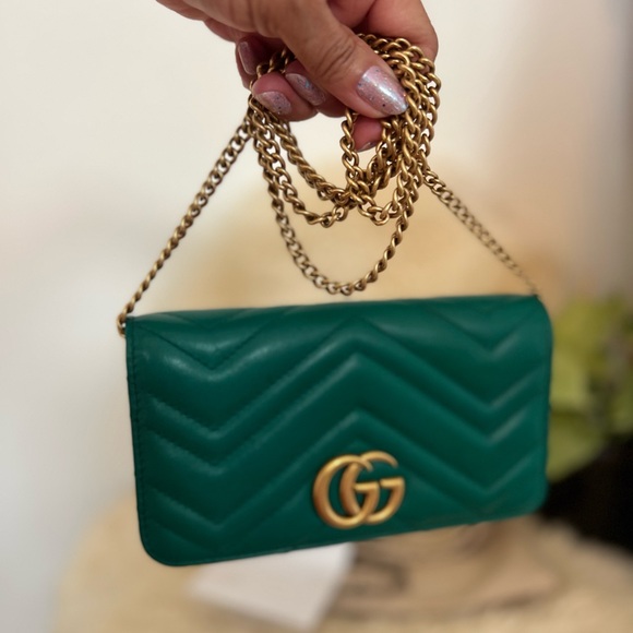 Gucci GG Marmont Matelasse Super Mini Bag in Emerald Green. *EUC - Picture 11 of 16
